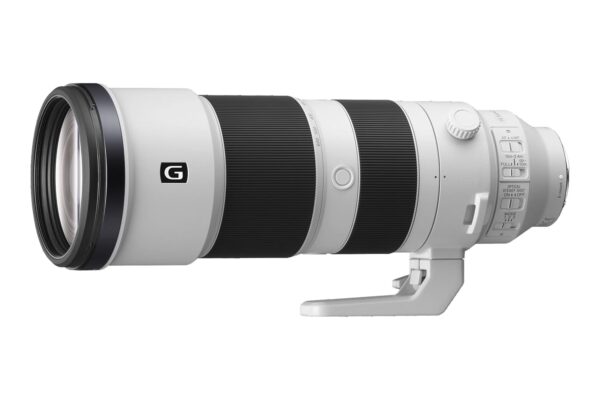 Sony E Mount FE 200 600mm F5.6 6.3 G OSS Full-Frame Lens (SEL200600G) | Super-Telephoto Zoom | for Wildlife Photography, White