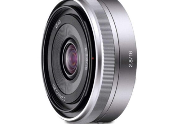 Sony E Mount E 16mm F2.8 APS-C Lens (SEL16F28) | Wide-Angle Prime | Lightweight & Compact, Silver