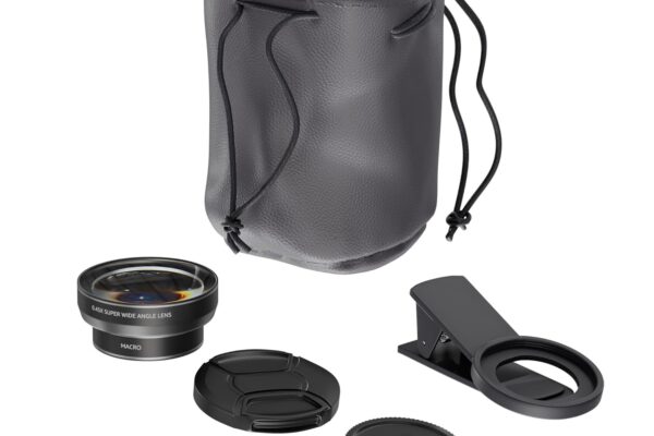 Amazon Basics 2-in-1 Clip On Camera Lens Kit | 0.45X Wide Lens + 15X Macro Lens | Compatible with iPhone, Samsung and Other Smartphones