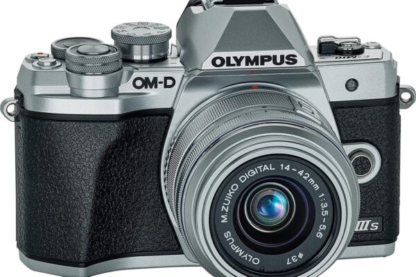 Olympus OM-D E-M10 Mark IIIs Silver Body with Silver M.Zuiko Digital 14-42mm F3.5-5.6 IIR Lens (V207111SU000)